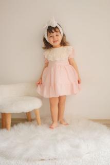 Eteği Fırfırlı Dantel Detaylı Dokulu Kumaşlı Kız Çocuk Doğum Günü Özel Gün Elbisesi